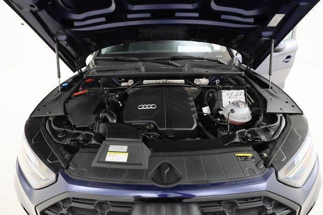 Photo of 2022 Navarra Blue Metallic Audi Q5