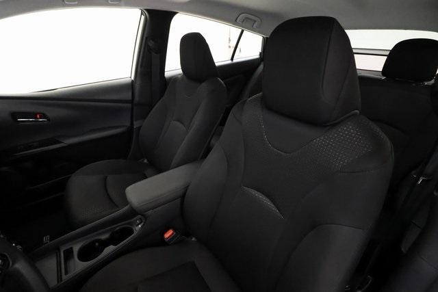Photo of 2022 White Toyota Prius