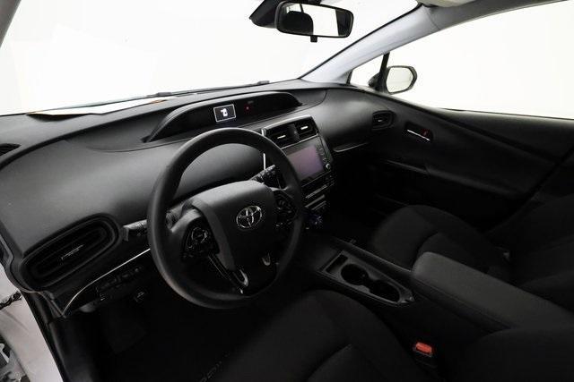 Photo of 2022 White Toyota Prius