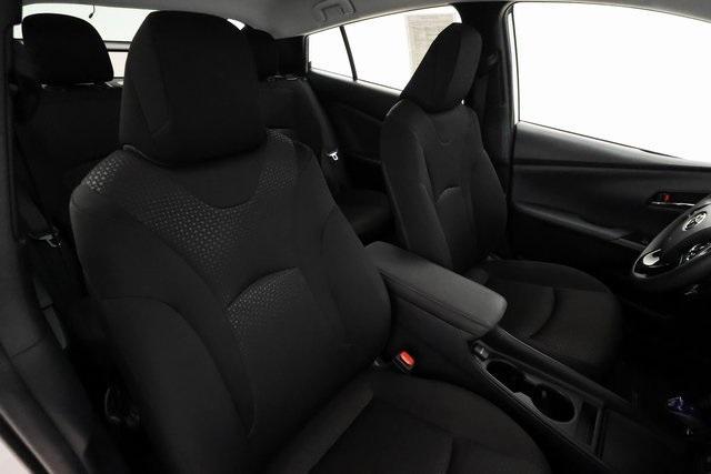 Photo of 2022 White Toyota Prius