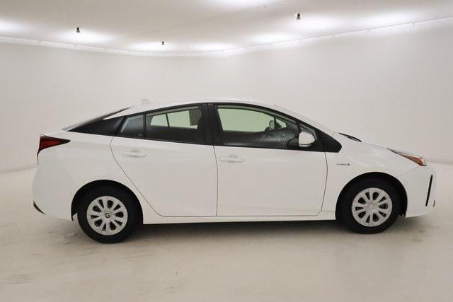Photo of 2022 White Toyota Prius