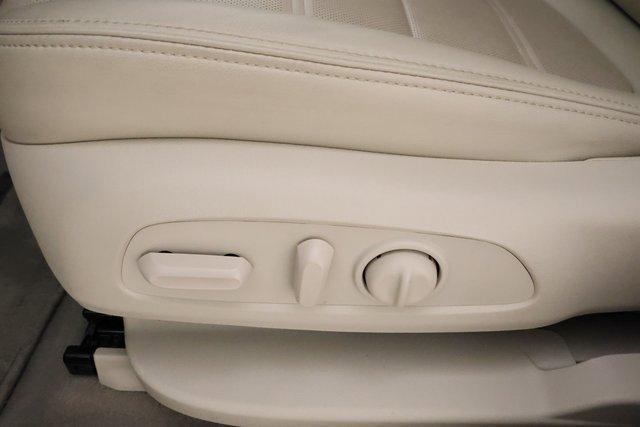 Photo of 2023 White Frost Tri-Coat GMC Acadia