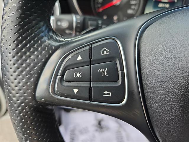 Photo of 2019 Polar White Mercedes-Benz GLC 300
