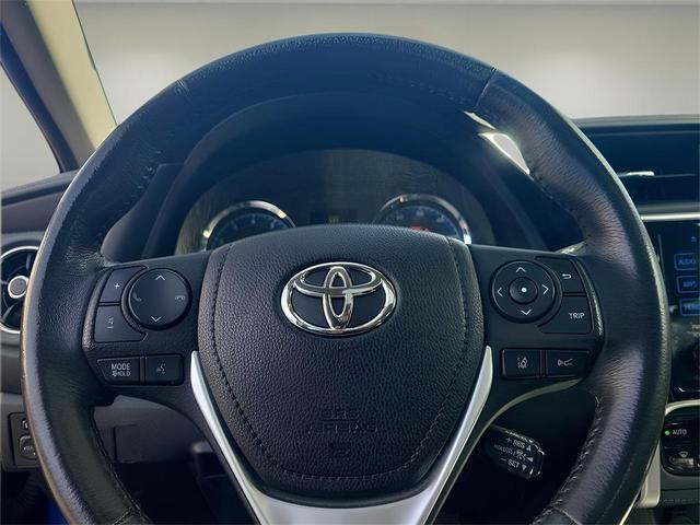 Photo of 2018 Blue Crush Metallic Toyota Corolla