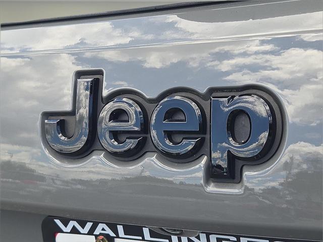 Photo of 2021 Sting-Gray Clearcoat Jeep Grand Cherokee