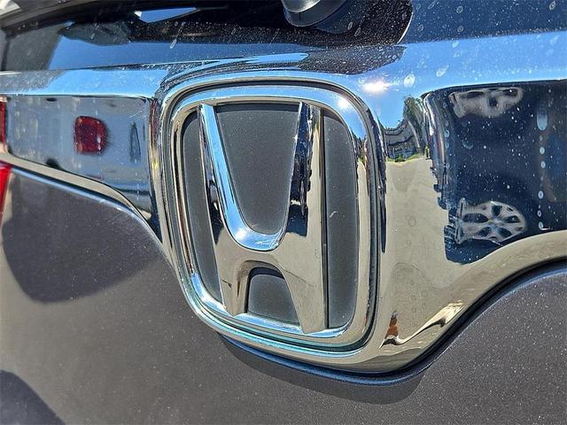Photo of 2017 Gray Honda CR-V