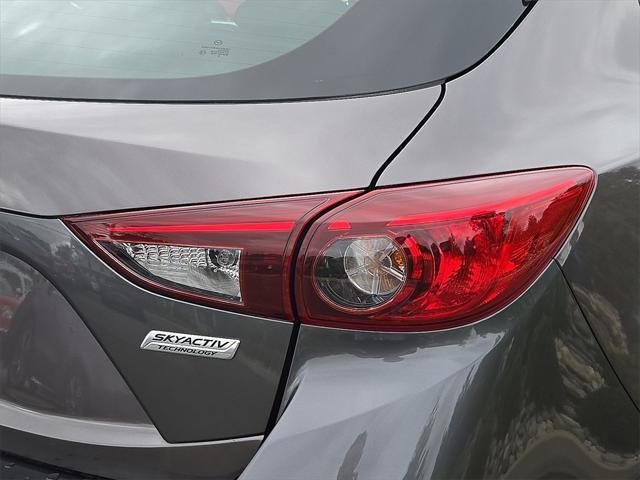 Photo of 2018 Machine Gray Metallic Mazda Mazda3