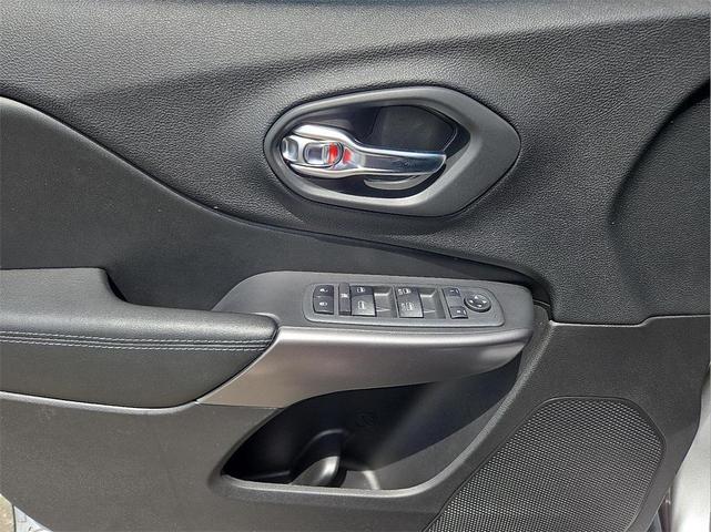 Photo of 2020 Billet Silver Metallic Clearcoat Jeep Cherokee