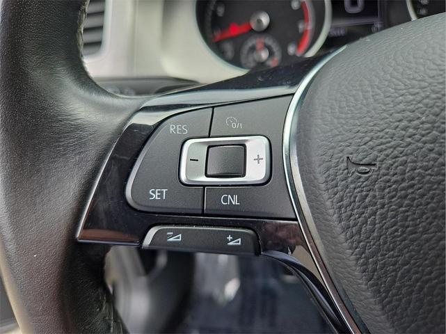 Photo of 2017 Black Volkswagen Golf SportWagen
