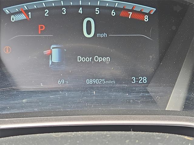 Photo of 2017 Silver Honda CR-V