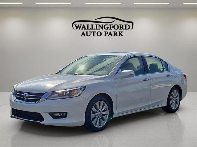 Photo of 2014 White Honda Accord