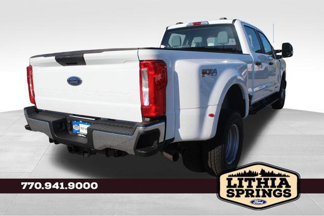 Photo of 2025 Oxford White Ford F-350