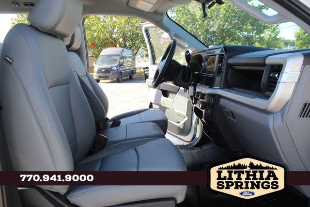 Photo of 2025 Oxford White Ford F-350