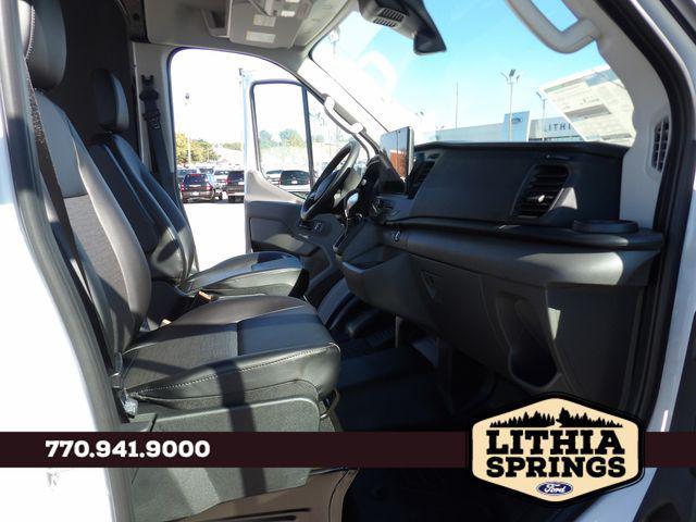 Photo of 2026 Oxford White Ford Transit-250