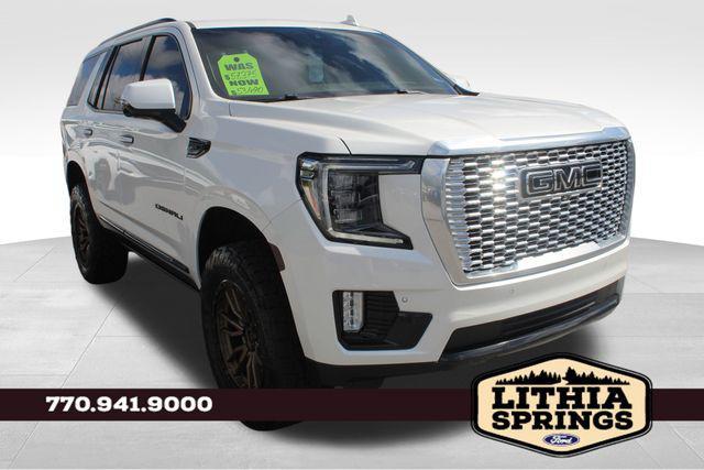 Photo of 2021 White Frost Tricoat GMC Yukon