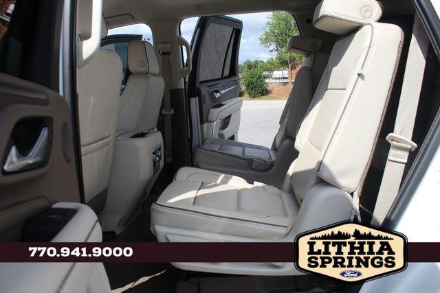 Photo of 2021 White Frost Tricoat GMC Yukon