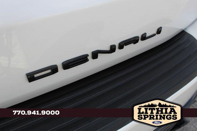 Photo of 2021 White Frost Tricoat GMC Yukon