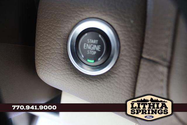 Photo of 2021 White Frost Tricoat GMC Yukon