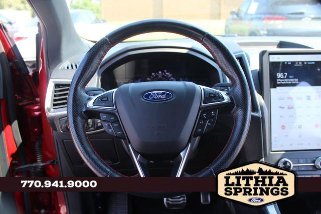 Photo of 2024 Rapid Red Metallic Tinted Clearcoat Ford Edge