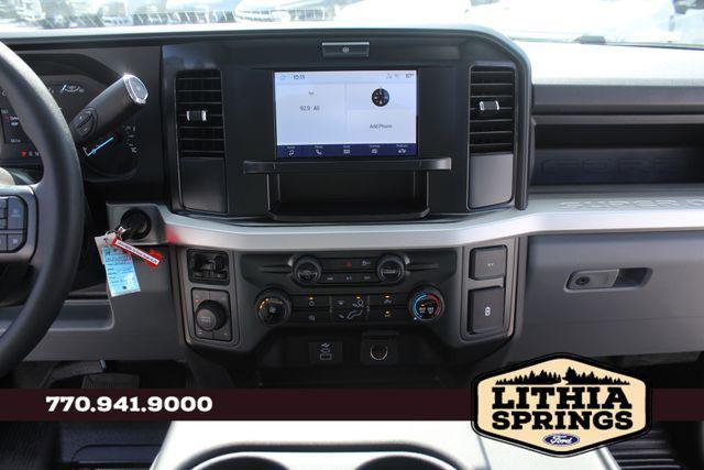 Photo of 2025 Oxford White Ford F-350