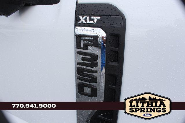 Photo of 2025 Oxford White Ford F-350