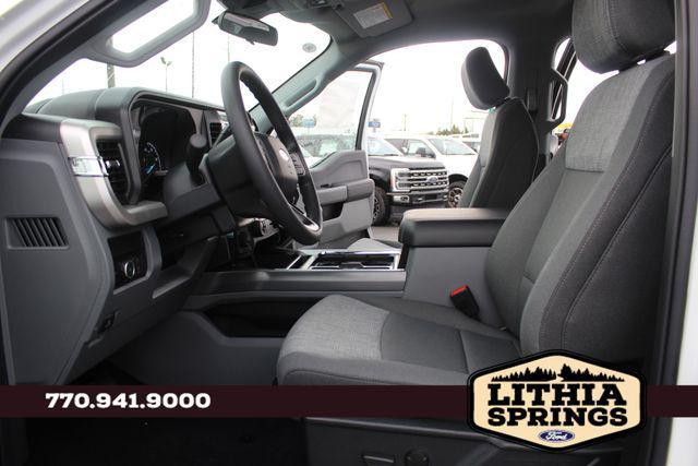 Photo of 2025 Oxford White Ford F-350