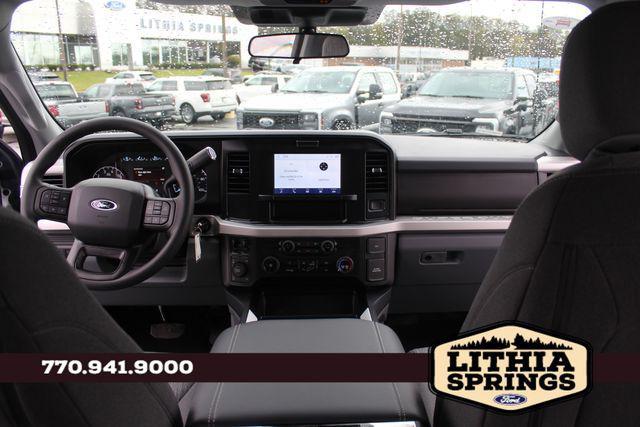 Photo of 2025 Oxford White Ford F-350