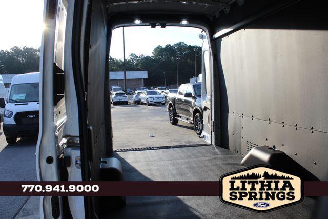 Photo of 2025 Oxford White Ford Transit-350