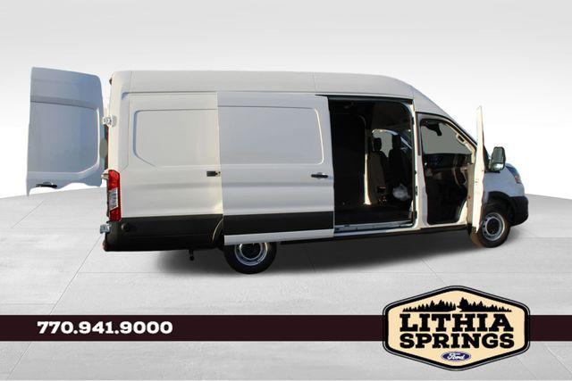 Photo of 2025 Oxford White Ford Transit-350