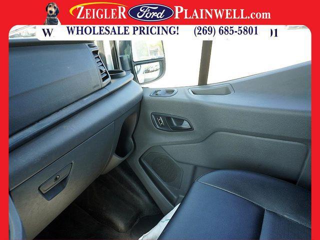 Photo of 2023 White Ford Transit-250