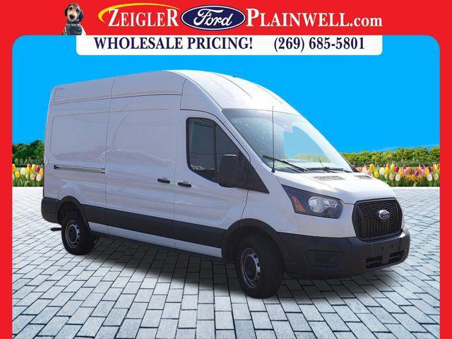 Photo of 2023 White Ford Transit-250
