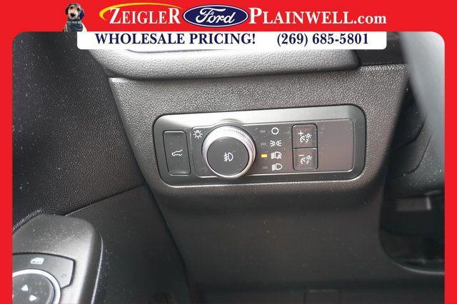 Photo of 2020 White Ford Escape