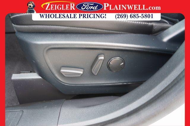 Photo of 2020 White Ford Escape