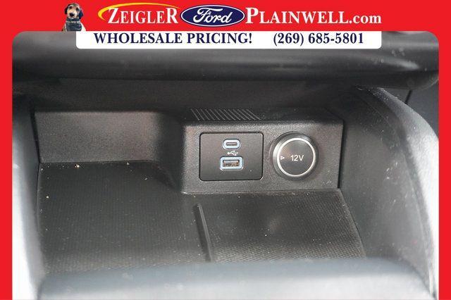 Photo of 2020 White Ford Escape
