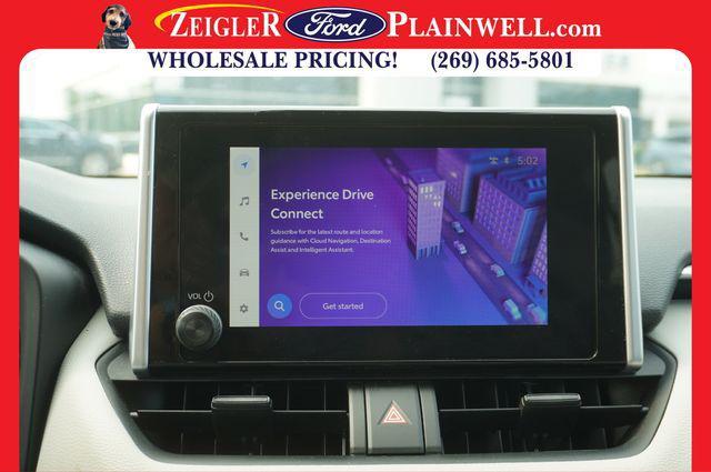 Photo of 2023 Silver Toyota RAV4 Hybrid