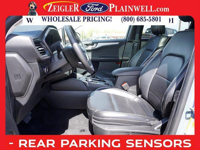 Photo of 2023 Vapor Blue Metallic Ford Escape