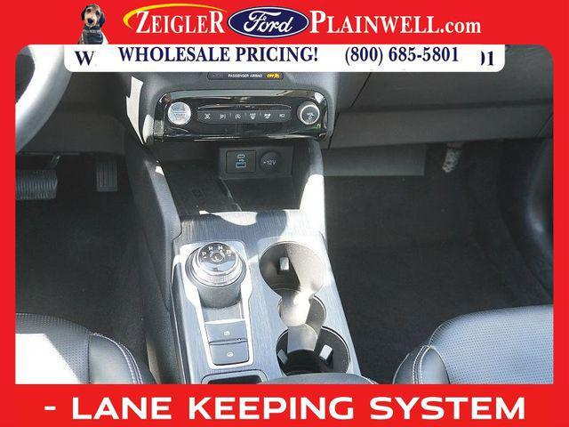 Photo of 2023 Vapor Blue Metallic Ford Escape