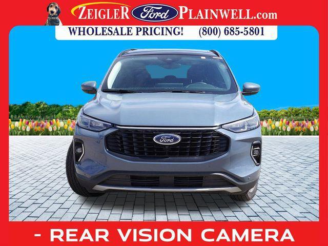 Photo of 2023 Vapor Blue Metallic Ford Escape