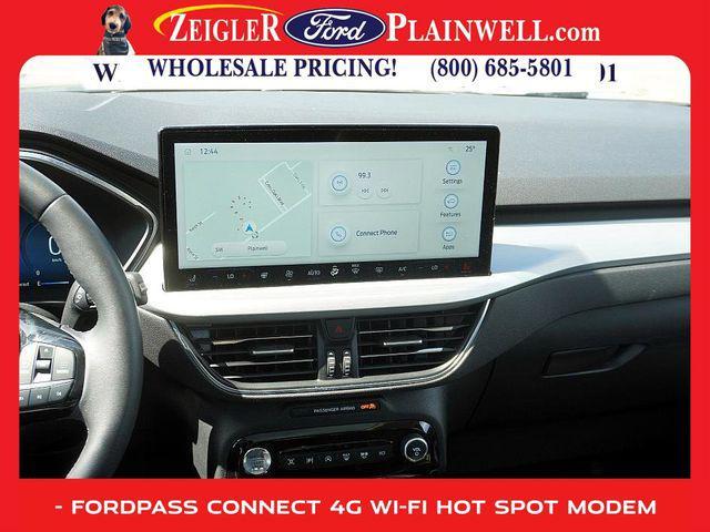 Photo of 2023 Vapor Blue Metallic Ford Escape