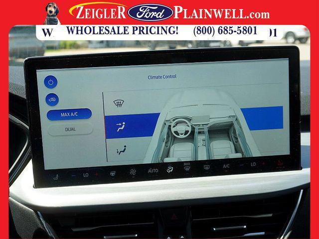 Photo of 2023 Vapor Blue Metallic Ford Escape