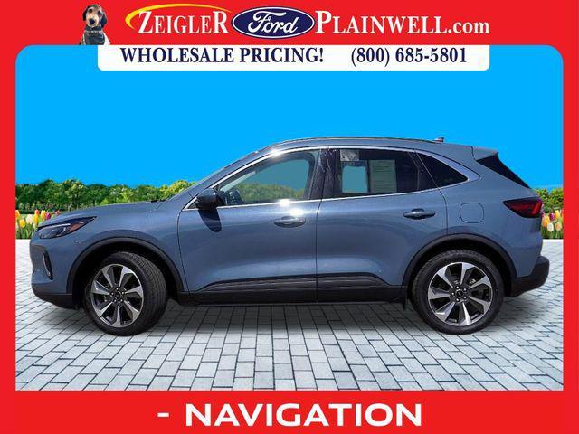 Photo of 2023 Vapor Blue Metallic Ford Escape