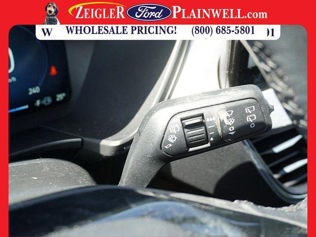 Photo of 2023 Vapor Blue Metallic Ford Escape