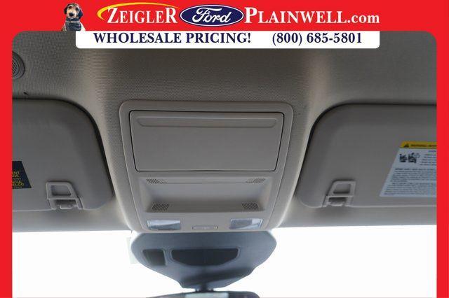 Photo of 2020 Black Metallic Ford Escape
