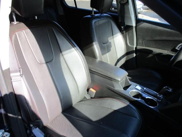 Photo of 2016 Patriot Blue Metallic Chevrolet Equinox