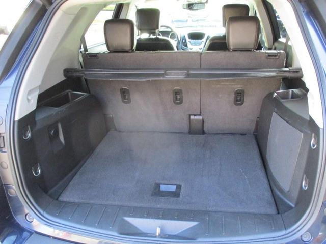 Photo of 2016 Patriot Blue Metallic Chevrolet Equinox