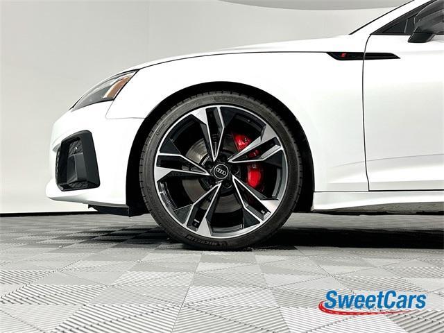 Photo of 2023 Glacier White Metallic Audi S5