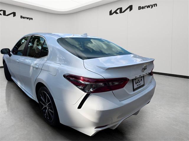 Photo of 2024 Ice Cap Toyota Camry