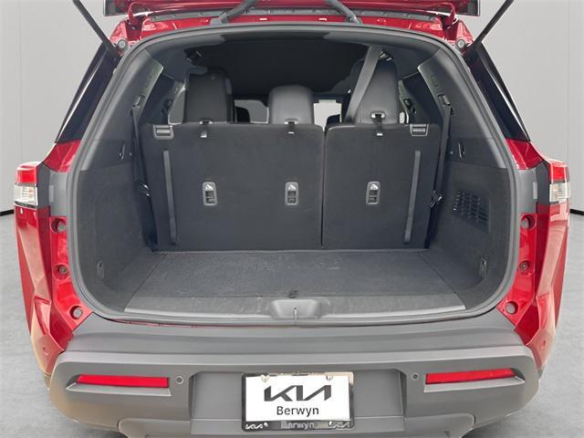 Photo of 2023 Scarlet Ember Tintcoat Nissan Pathfinder