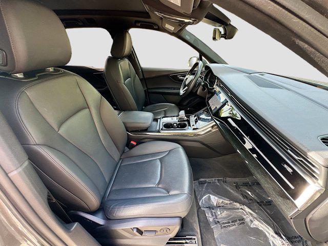 Photo of 2021 Gray Metallic Audi Q7