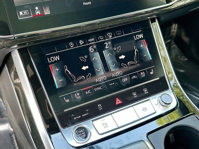 Photo of 2021 Gray Metallic Audi Q7